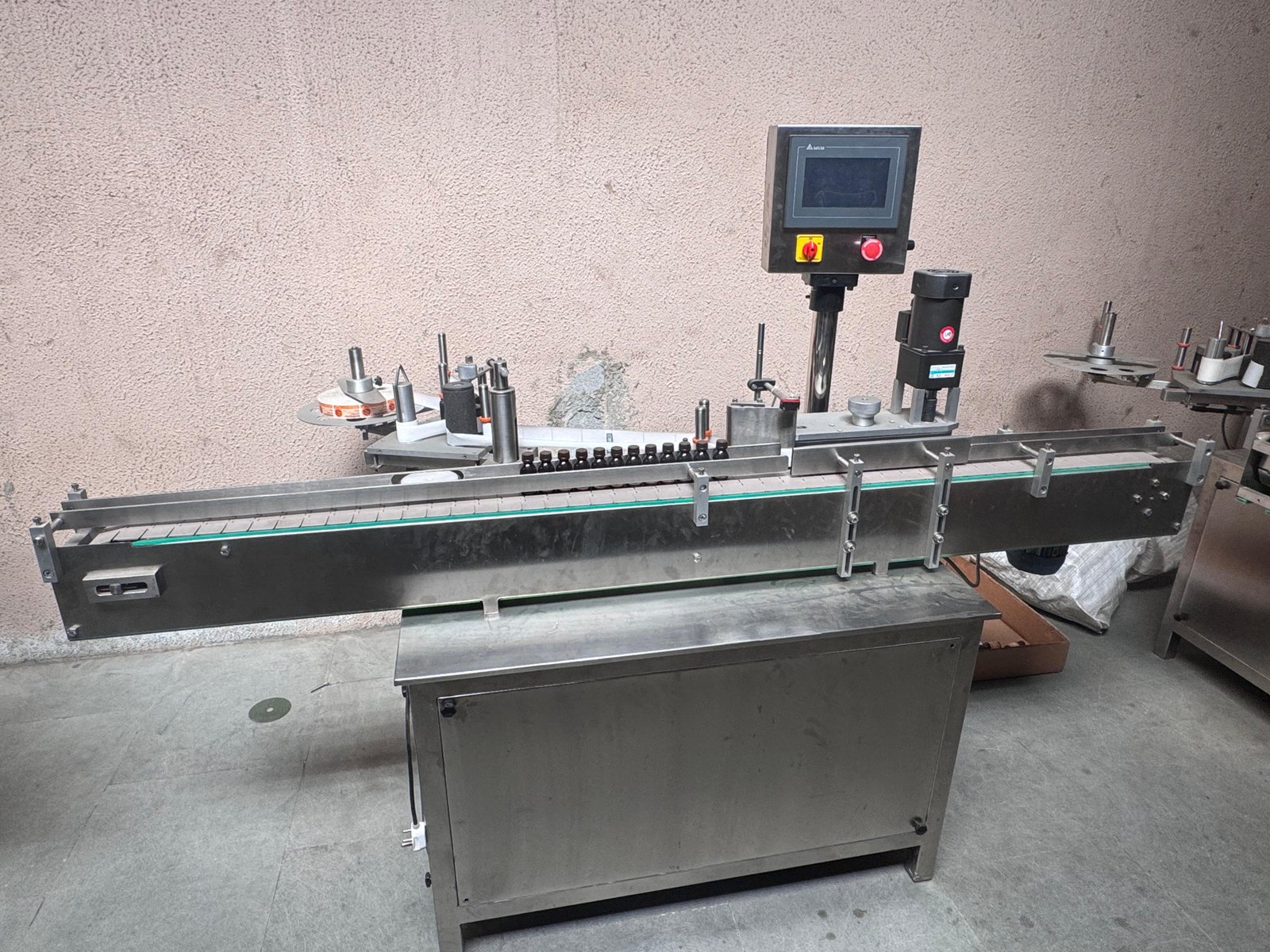 Reducing changeover time on a multi-SKU line